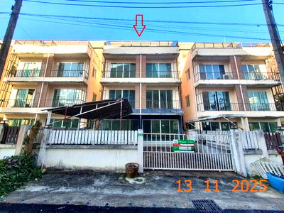 Shophouses for sale Muang Chiang Mai Chiang Mai : SHOP HOUSE for sale  Chang Phuak Muang Chiang Mai Chiang Mai