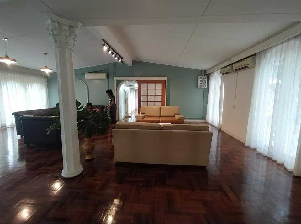 รูป LTHC6379 – Detached House FOR RENT 5 beds 4 baths Size 500 Sq.M. BTS Phra Khanong station ONLY 120k/month - รูปที่ 5/9