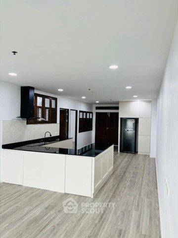 รูป คอนโด 3-ห้องนอน ที่ ทิว ริเวอร์ เพลส คอนโดมิเนียม ใกล้ MRT สิรินธร (ID 1866319) - รูปที่ 3/43