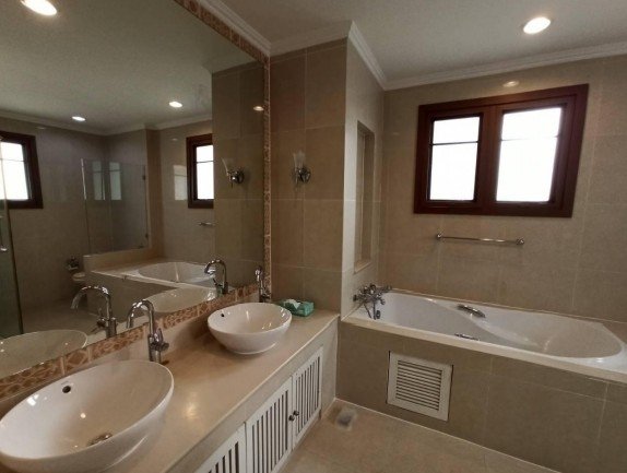 picture LTH6599 – House FOR RENT in Pattanakan 5 beds 3 baths 440 sq.M.Near ARL Huamark station ONLY 130k/month - 6/7