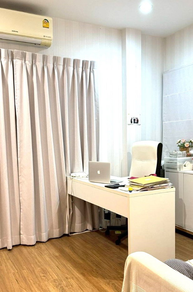 รูป ด่วน ถูกสุดๆ!! บ้านเดี่ยว หมู่บ้าน เซนโทร วัชรพล บ้านหลังมุม ได้พื้นที่เพิ่ม + ความเป็นส่วนตัว ฟังก์ชันครบ - รูปที่ 5/23