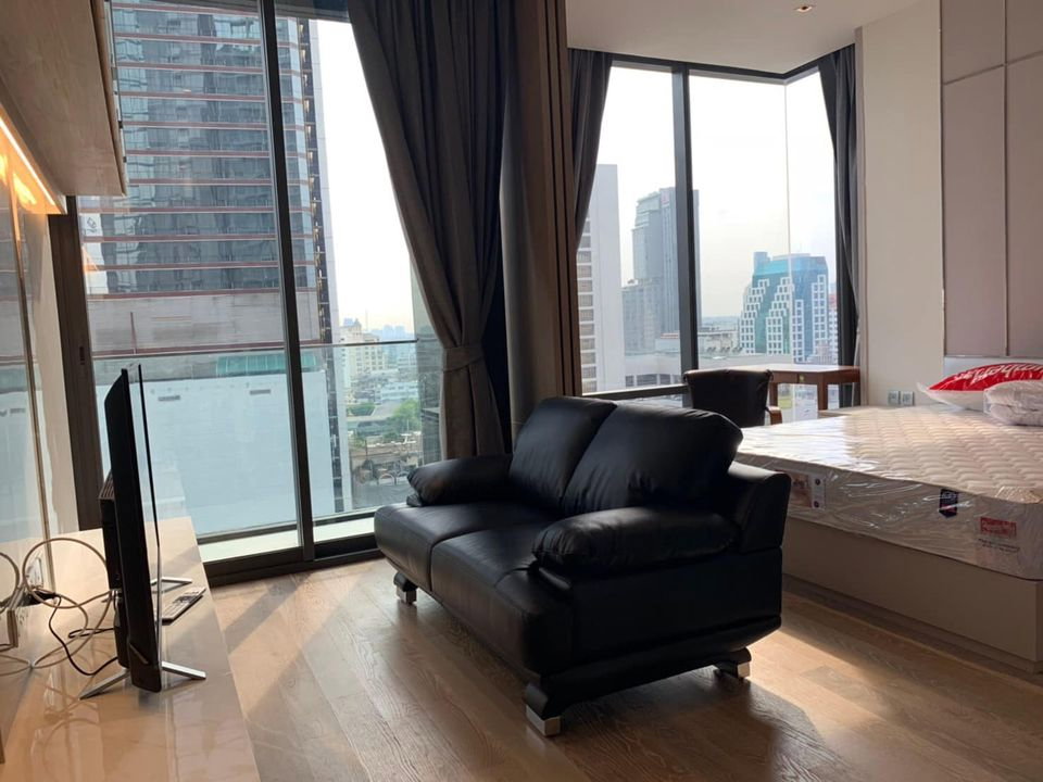 รูป Ashton Silom【𝐒𝐄𝐋𝐋 & 𝐑𝐄𝐍𝐓】🔥หรูหรา เรียบง่าย เหนือระดับทุกสัมผัส บิ้วอินสไตล์โมเดิร์น เพิ่มความกว้างขวางในทุกมุมมอง🔥 ติดต่อไลน์ไอดี: @hacondo - รูปที่ 5/10