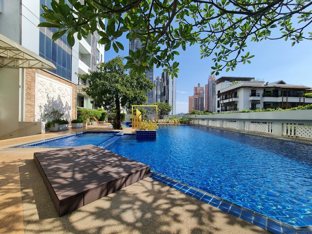 รูป Large 4 Bedroom Penthouse Apartment in Phrom Phong Area - BR0264AP - รูปที่ 42/47