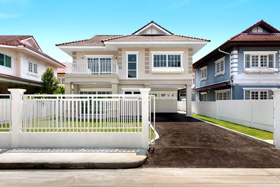 บ้านเดี่ยว MRT บางรักน้อยท่าอิฐ : บ้านเดี่ยว 2 ชั้น รีโนเวทใหม่ มณียา 4 รัตนาธิเบศร์-ท่าอิฐ ใกล้รถไฟฟ้า