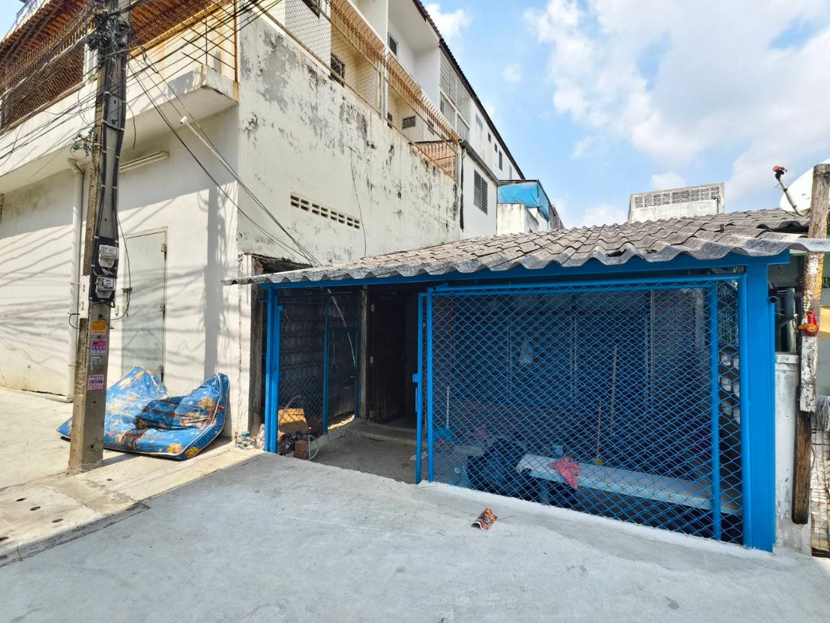 รูป ขายตามสภาพ บ้านชั้นเดียว ซอยเคหะร่มเกล้า 23 - รูปที่ 1/12