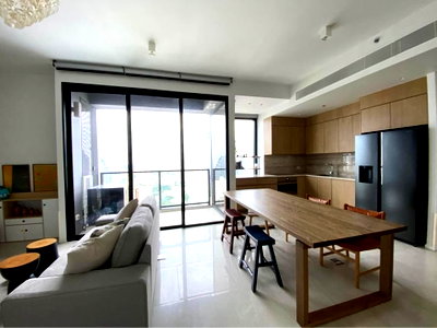 คอนโดให้เช่า : LTH6280 – The Lofts Silom FOR RENT 2 beds 2 baths size 86 sq.m. 540 m. to BTS Surasak station ONLY 80K/month