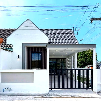 Townhouses for sale Phuket : Newly Renovated Corner Townhouse Located in Baan Kian, Thalang Thanathownhome Village