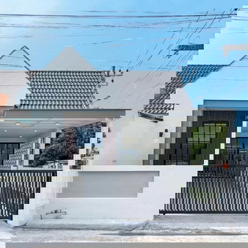 Newly Renovated Corner Townhouse Located in Baan Kian, Thalang Thanathownhome Village