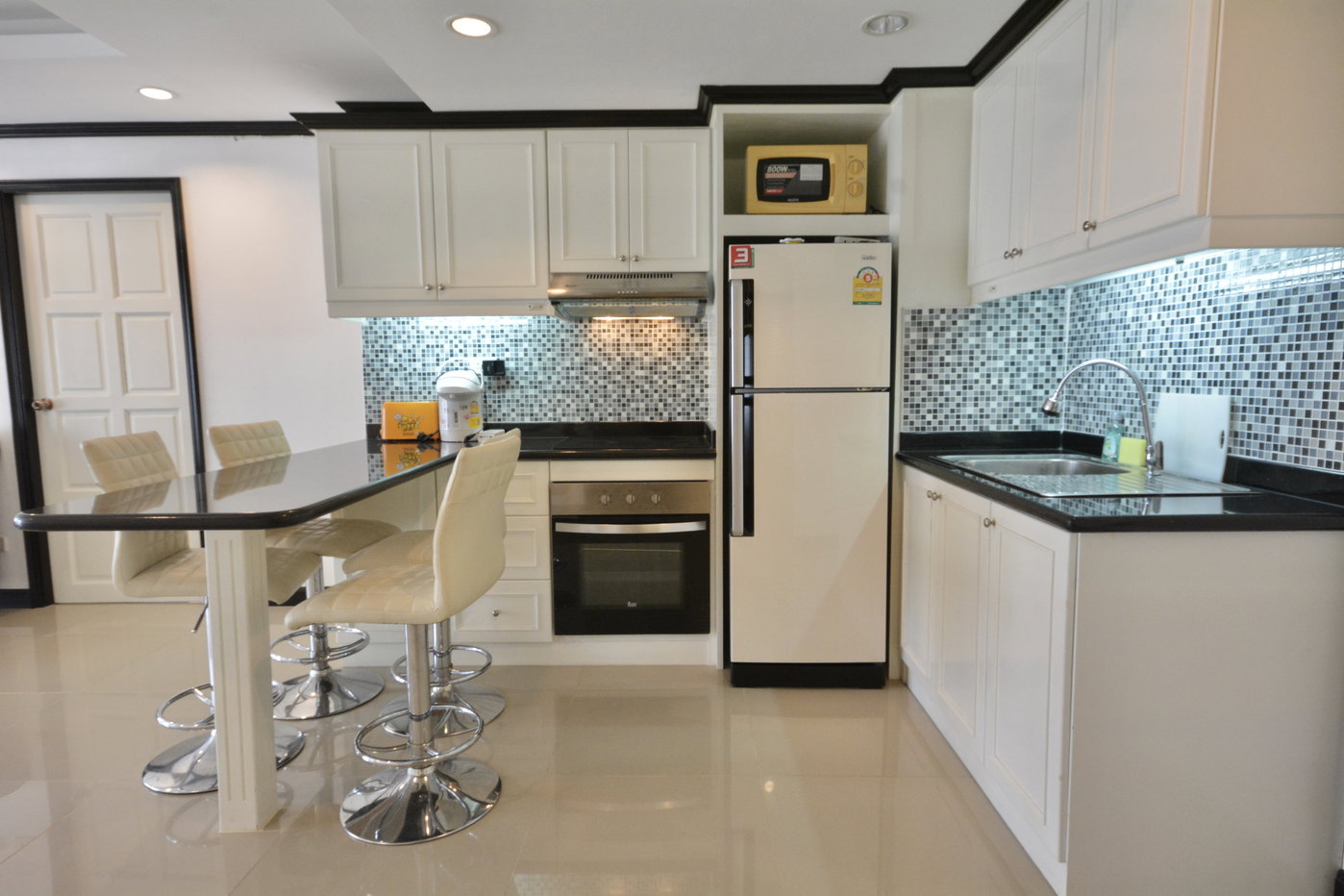 รูป 2 Bed Condo for Rent at Jomtien Beach Condominium in Pattaya - รูปที่ 7/17