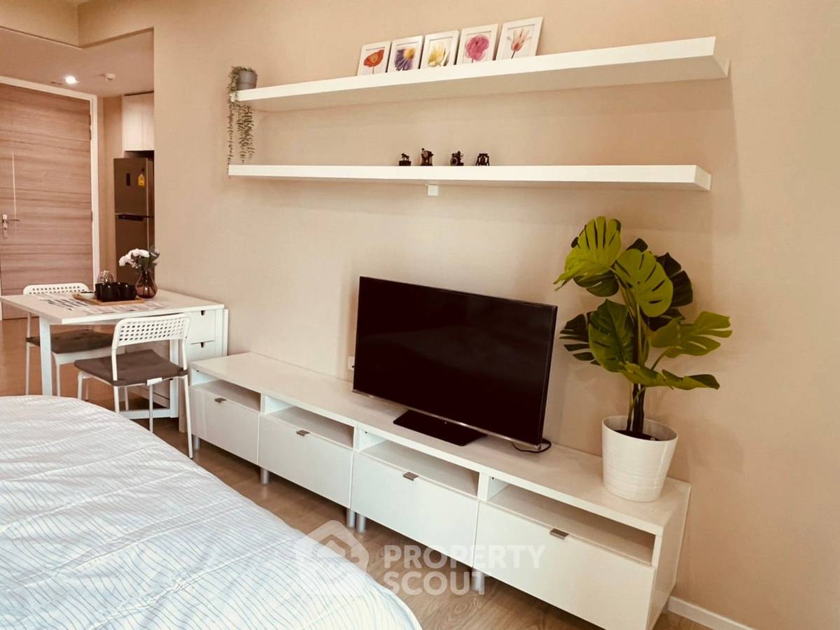 รูป คอนโด 1-ห้องนอน ที่ เดอะ รูม สุขุมวิท 21 ใกล้ MRT สุขุมวิท (ID 2063176) - รูปที่ 2/12