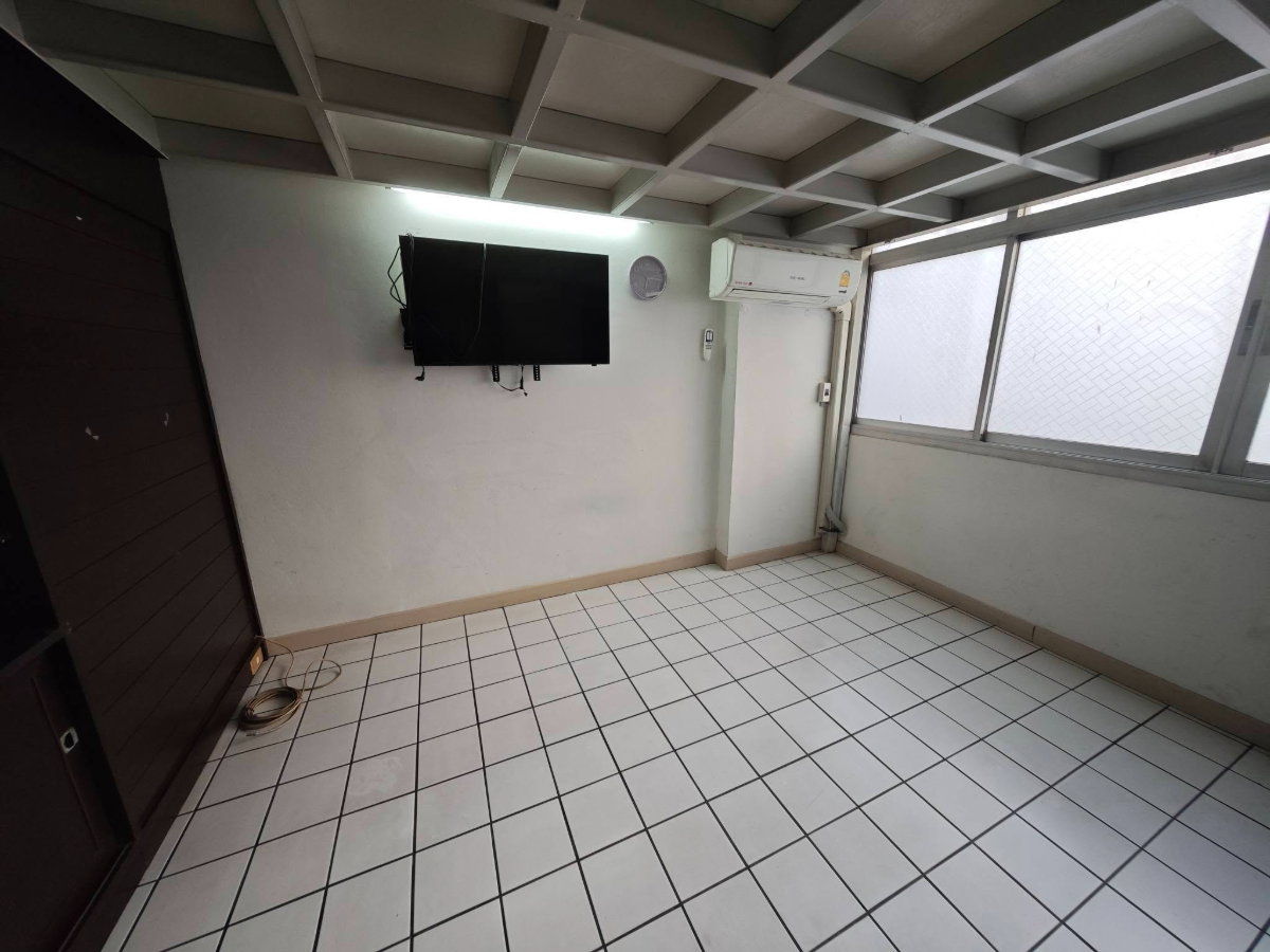 รูป 🌿 **VR0140 | Rare Item! Duplex Home Office พระราม 9 ใกล้ MRT เพียง 300 ม.** 🏙️🚆 - รูปที่ 6/7