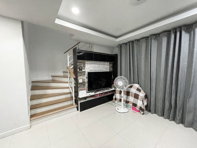 รูป ขายบ้านแฝด หมู่บ้านมณีรินทร์ไพรเวซี่ หนองขาม ศรีราชา ทำเลดี - รูปที่ 4/19