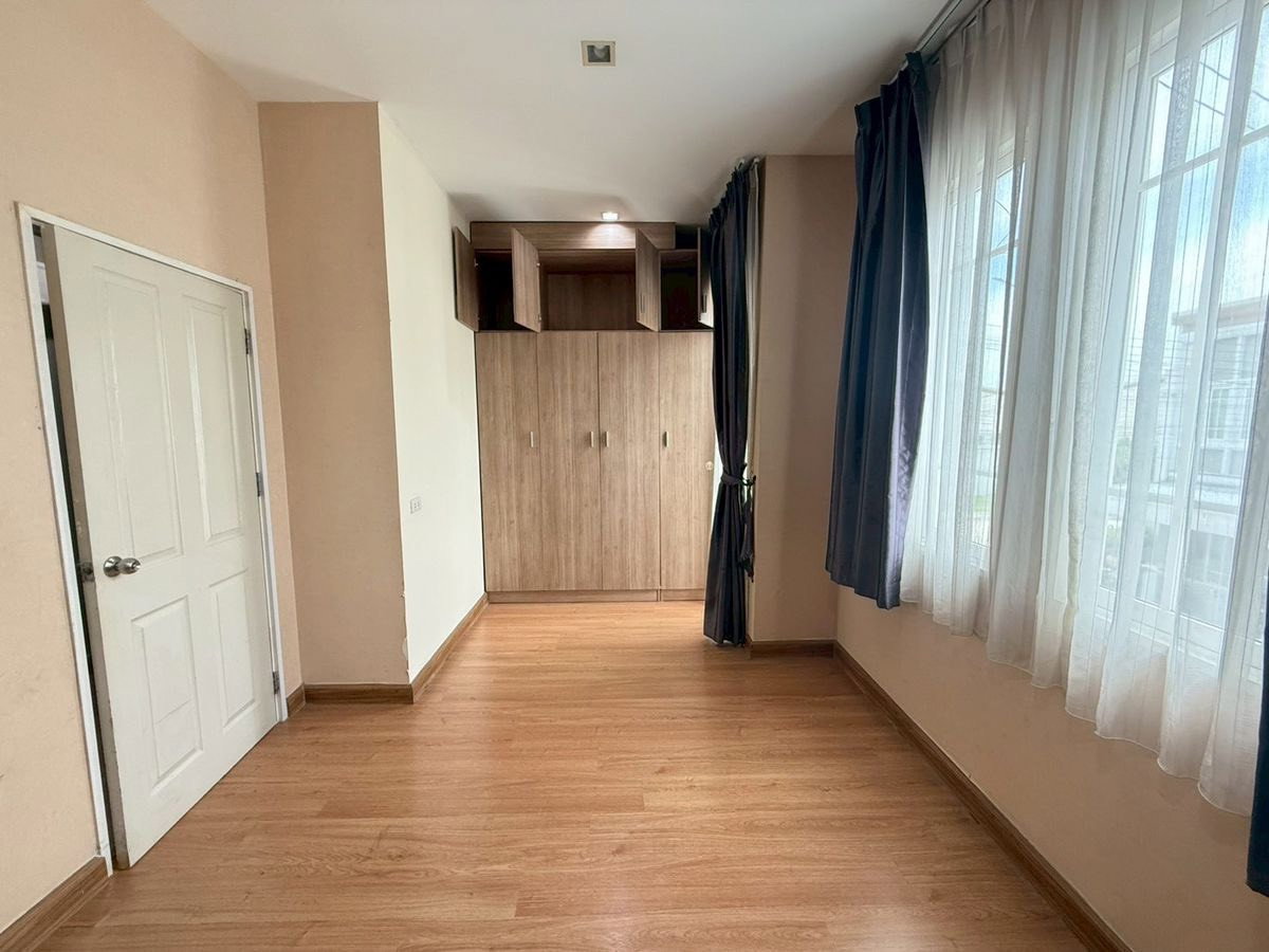 รูป 🏡 ให้เช่า หมู่บ้านโกลเด้นทาวน์ รามอินทรา – คู้บอน ราคาเช่า 15,000 บาท/เดือน (รวมค่าส่วนกลางแล้ว) #เลี้ยงสัตว์ได้  🔥 - รูปที่ 16/20