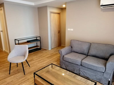 ขายคอนโด : ขาย Blossom Condo @ Sathorn–Charoenrat ราคาดี คุ้มค่า ห้องขนาดกว้าง 2 ห้องนอน ใกล้ BTS สุรศักดิ์