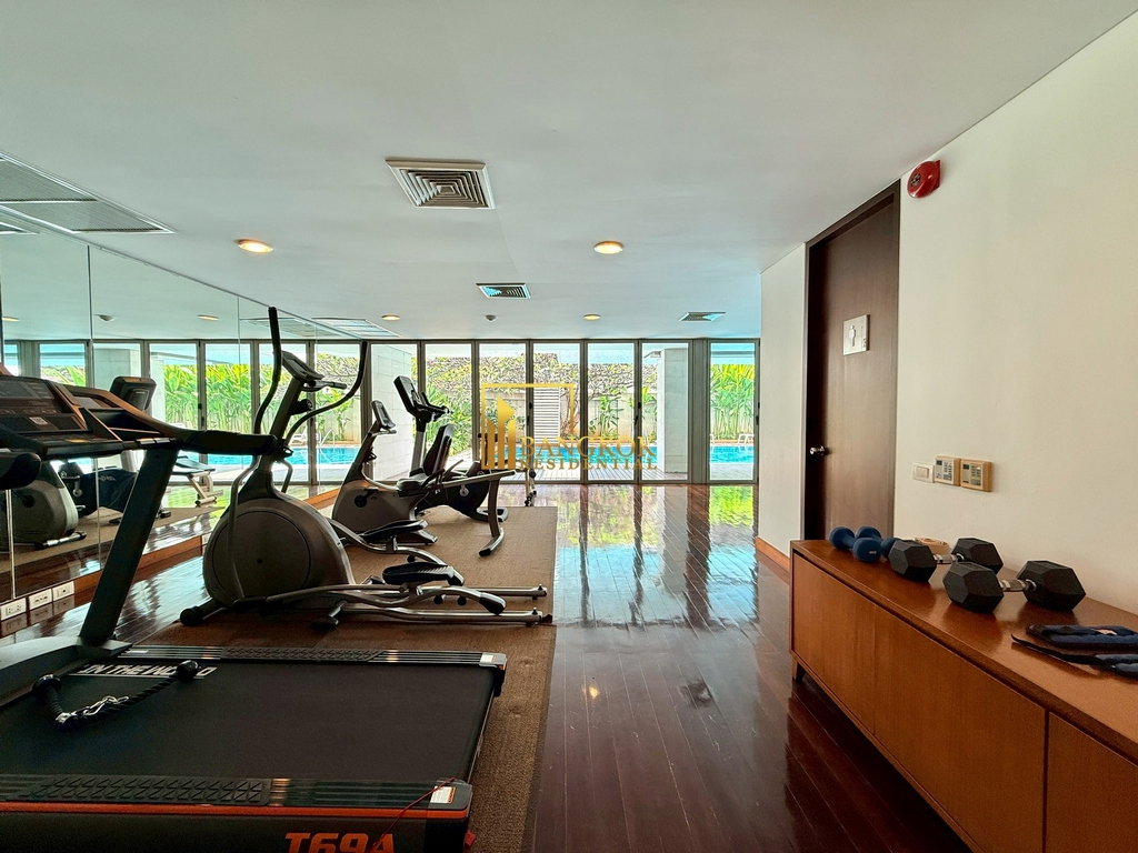 รูป Spacious 3 Bedroom Apartment With Large Private Terrace - BR0640AP - รูปที่ 34/40