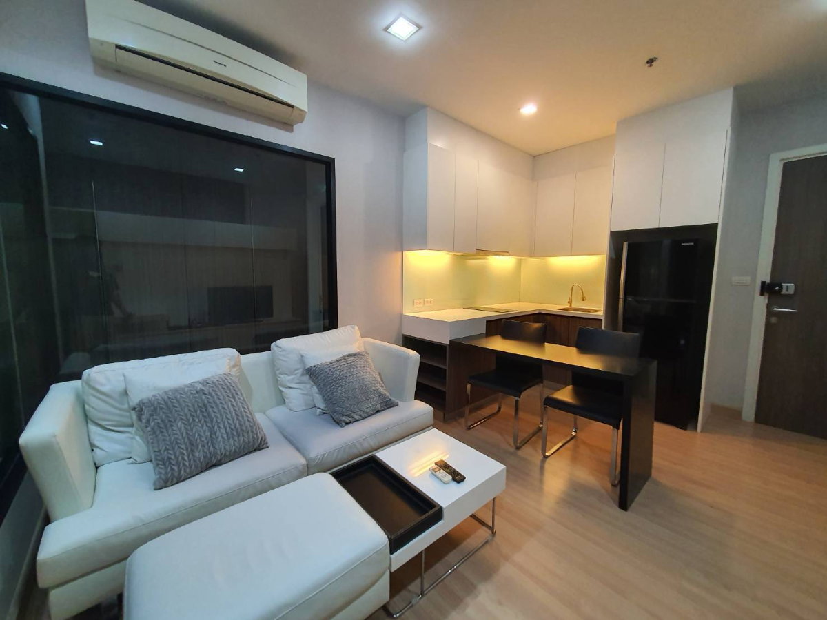 รูป 💎 ให้เช่า Urbano Absolute Sathon-Taksin คอนโดวิวแม่น้ำเจ้าพระยา ใกล้ BTS เดินทางสะดวก | Code DS2327 Line @Dstay - รูปที่ 3/9