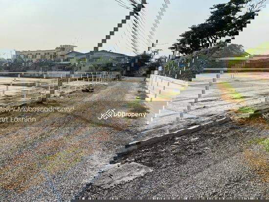 รูป ให้เช่าที่ดินเปล่า ถม เทปูน ทำรั้วแล้ว ลาซาล 41 - รูปที่ 3/5