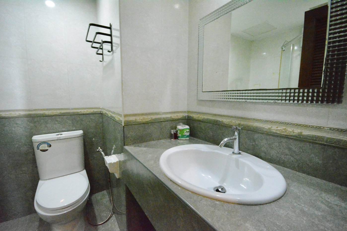 รูป 2 BedCondo for Sale at Jomtien Beach Condominium in Pattaya - รูปที่ 15/19