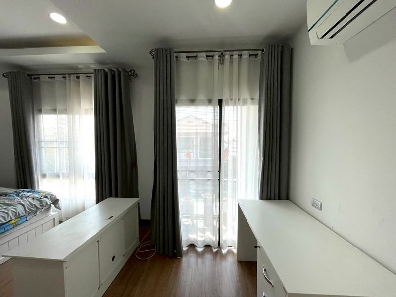 รูป ขายบ้านแฝด หมู่บ้านมณีรินทร์ไพรเวซี่ หนองขาม ศรีราชา ทำเลดี - รูปที่ 9/19