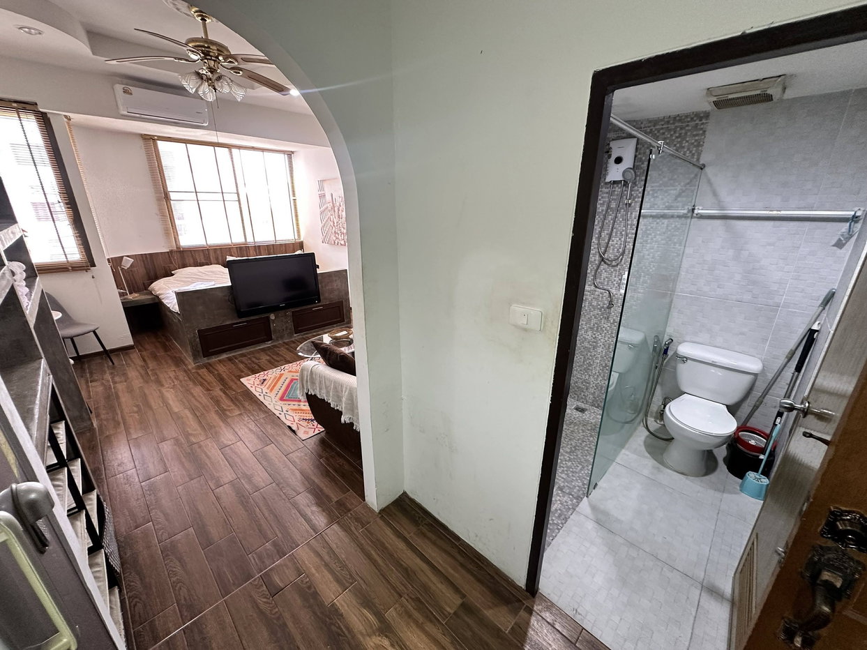 รูป Thepthip Mansion Condominium for Sale Pratumnak Studio Unit - รูปที่ 8/9