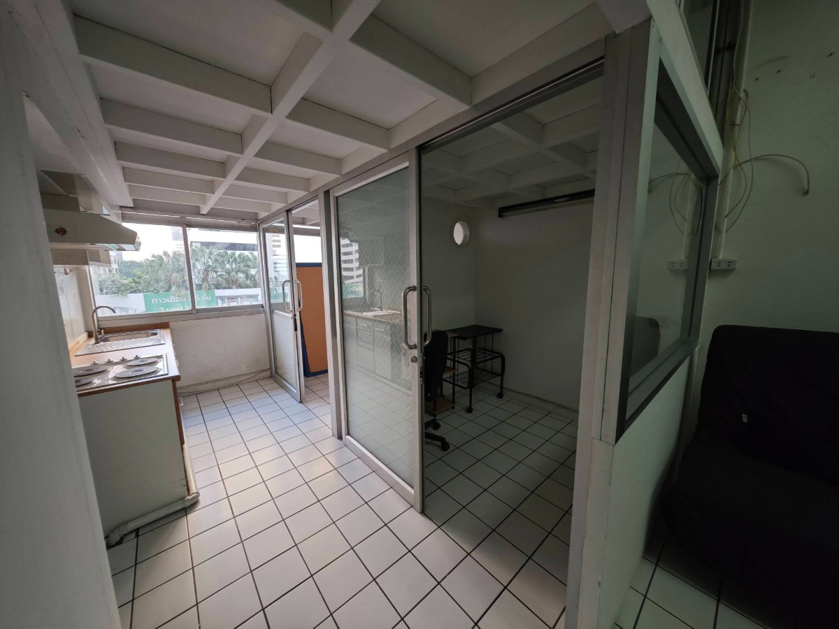 รูป 🌿 **VR0140 | Rare Item! Duplex Home Office พระราม 9 ใกล้ MRT เพียง 300 ม.** 🏙️🚆 - รูปที่ 2/7
