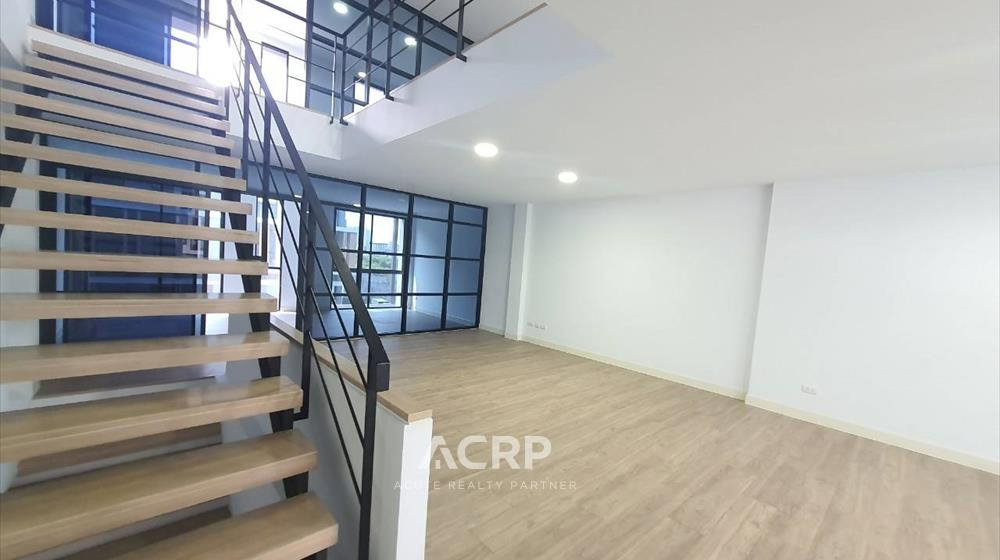 รูป ขายพร้อมผู้เช่า โฮมออฟฟิศ 4.5 ชั้น สไตล์ Loft โครงการ Nirvana @ Work Ramintra ติดถนนรามอินทรา - รูปที่ 7/9
