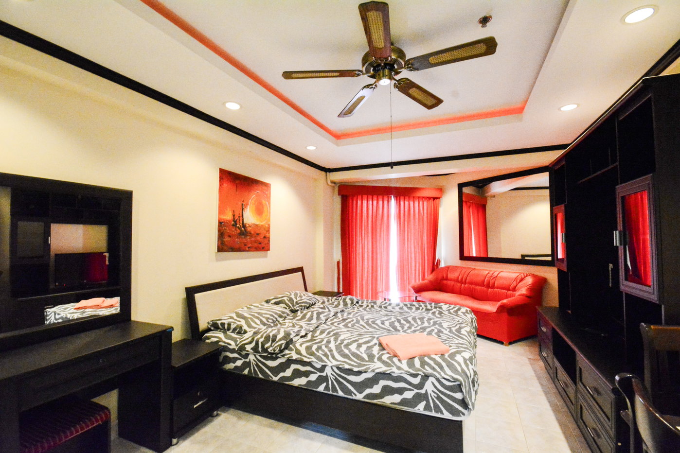 รูป Studio Condo for Rent at Jomtien Beach Condominium in Pattaya - รูปที่ 3/14