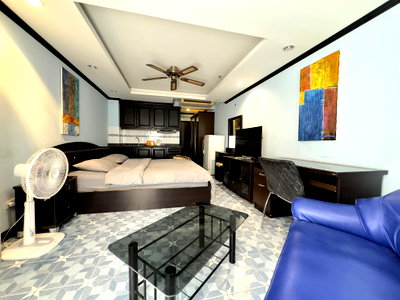 ขายคอนโด : Studio Condo for Sale at Jomtien Beach Condominium in Pattaya