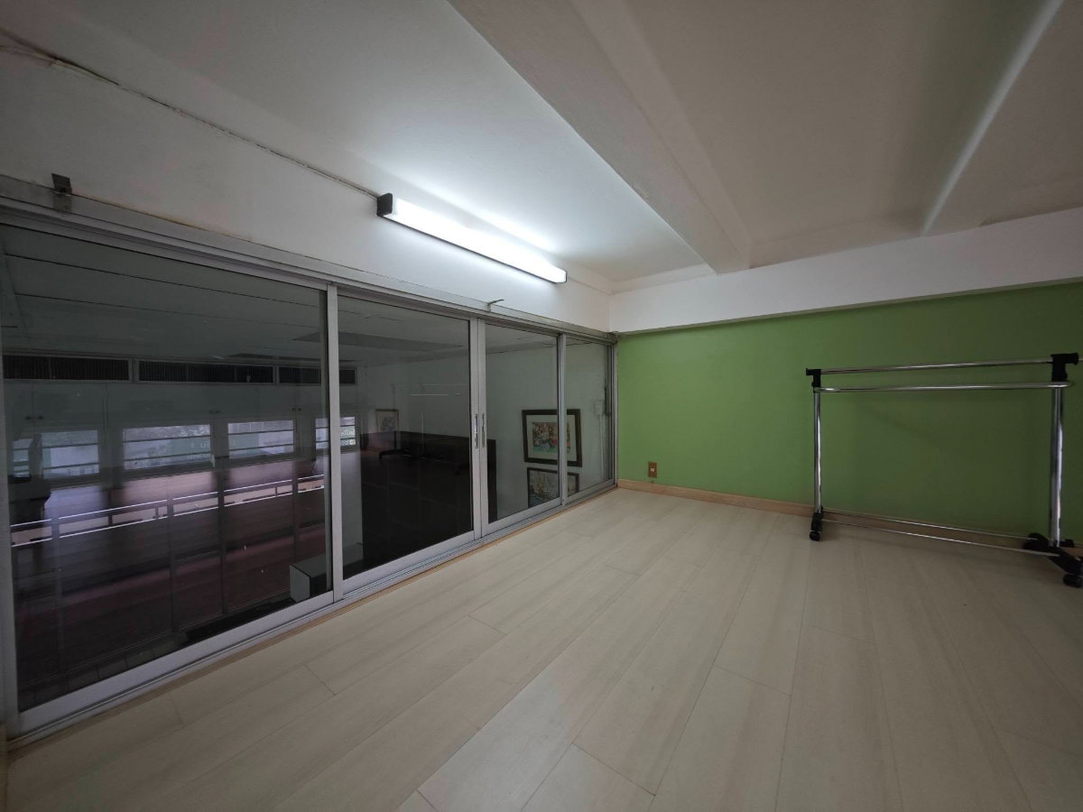 รูป 🌿 **VR0140 | Rare Item! Duplex Home Office พระราม 9 ใกล้ MRT เพียง 300 ม.** 🏙️🚆 - รูปที่ 4/7