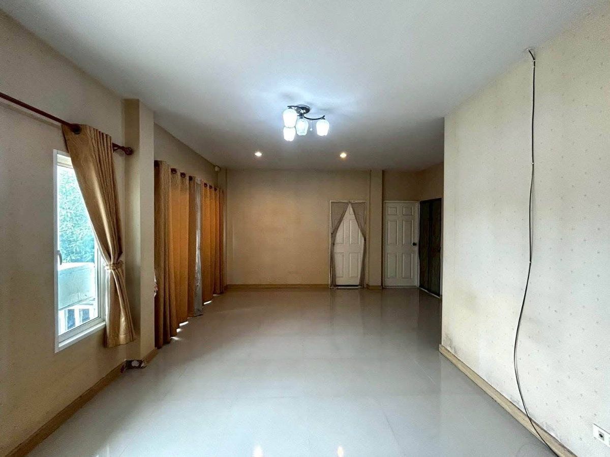 รูป ขายบ้านเดี่ยว ในโครงการหมู่บ้าน ปวริศา สันทราย เชียงใหม่ 3 ห้องนอน 2 ห้องน้ำ (H395) T.0946511456 - รูปที่ 3/11
