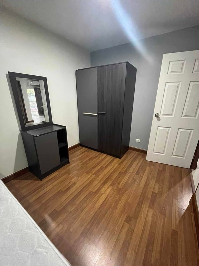 รูป Metro Park Sathorn【𝐒𝐄𝐋𝐋 & 𝐑𝐄𝐍𝐓】🔥ห้องโทนอบอุ่น เฟอร์ครบ บรรยากาศพักผ่อนสบาย เอาใจสาย Warm tone🔥 ติดต่อไลน์ไอดี: @hacondo - รูปที่ 4/10