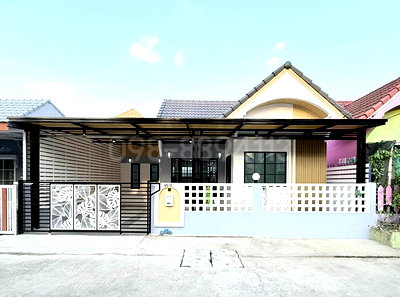 Houses for sale Mahanakorn University Of Technology : FOR SALE  HOUSE PROPERTY  2300000 BAHT.