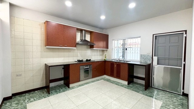 รูป MHR82 บ้านสวยทิศใต้ ลมดีไม่ร้อน! เคหะนคร 3 แต่งครบ Built-in ทั้งหลัง 4 นอน 3 น้ำ ใกล้เตรียมพัฒน์และทางด่วน - รูปที่ 7/14