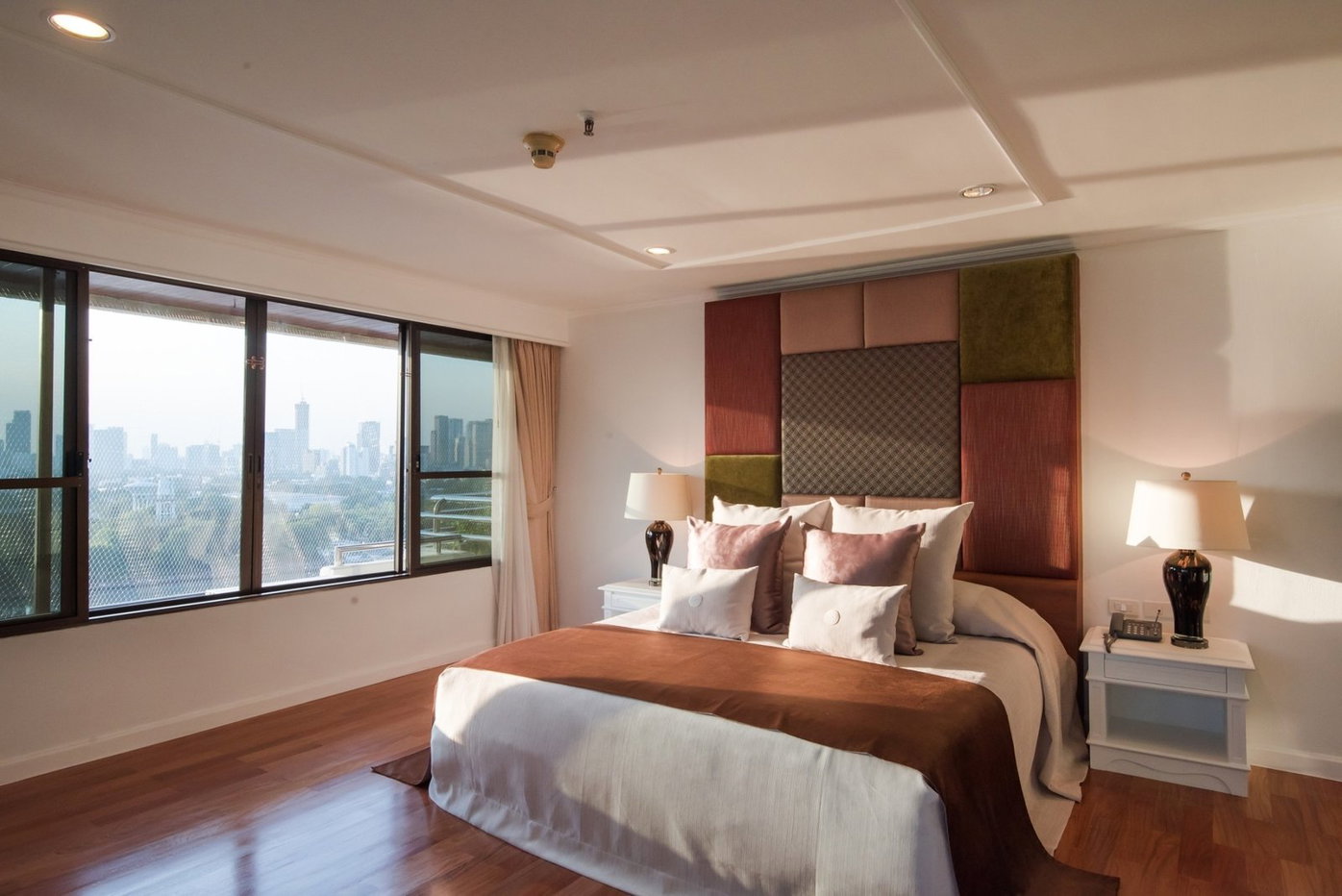 รูป LTH6454 – Apartment for rent in Asoke 2 beds 2 baths Size 158 Sq.M. Near BTS Asoke station ONLY 100k/month - รูปที่ 5/8