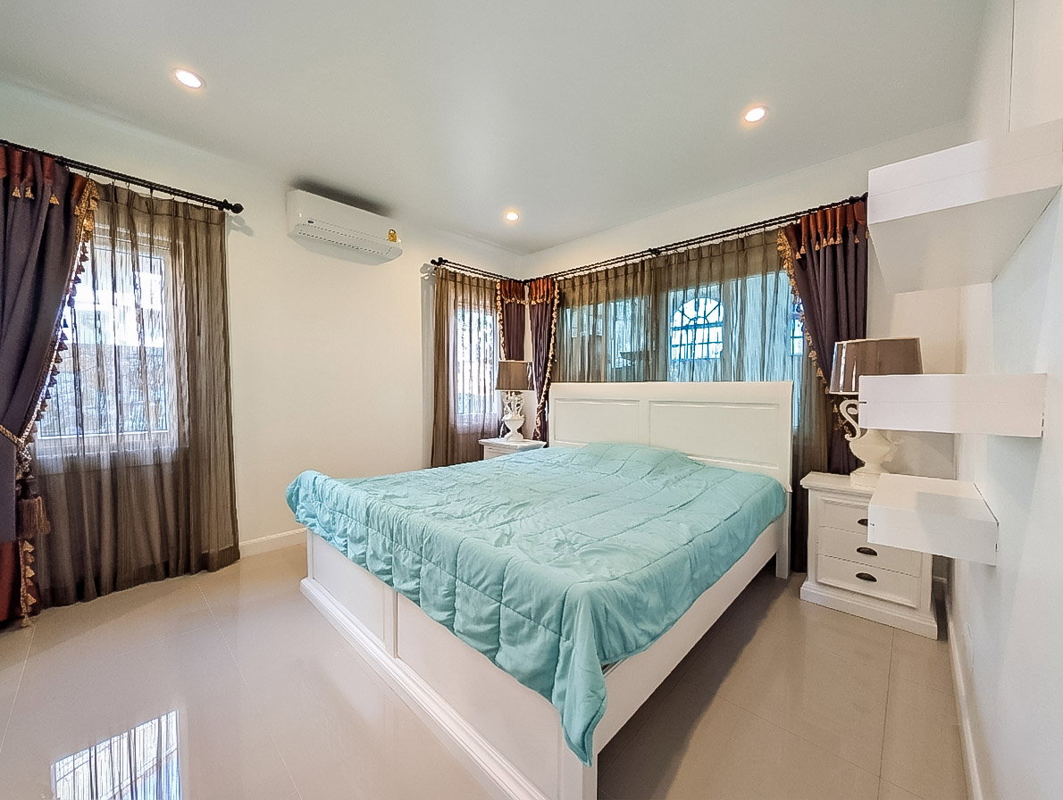 picture For Sale 2 Storey House 4 Bedroom in Chaiyapruek East Pattaya - 6/18