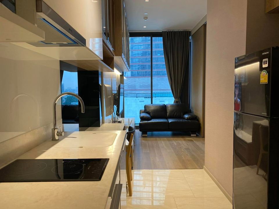 รูป Ashton Silom【𝐒𝐄𝐋𝐋 & 𝐑𝐄𝐍𝐓】🔥หรูหรา เรียบง่าย เหนือระดับทุกสัมผัส บิ้วอินสไตล์โมเดิร์น เพิ่มความกว้างขวางในทุกมุมมอง🔥 ติดต่อไลน์ไอดี: @hacondo - รูปที่ 9/10