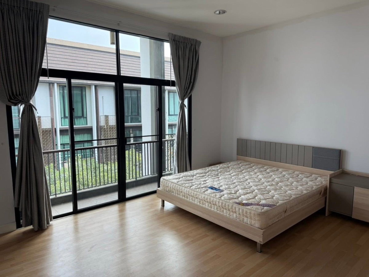 รูป 🏡✨ ทาวน์โฮม 3 ชั้น Flora Wongsawang (ฟลอร่า วงศ์สว่าง) 3 ห้องนอน 3 ห้องน้ำ ใกล้รถไฟฟ้า เพียง 500 เมตร! พร้อมเข้าอยู่ - รูปที่ 3/11