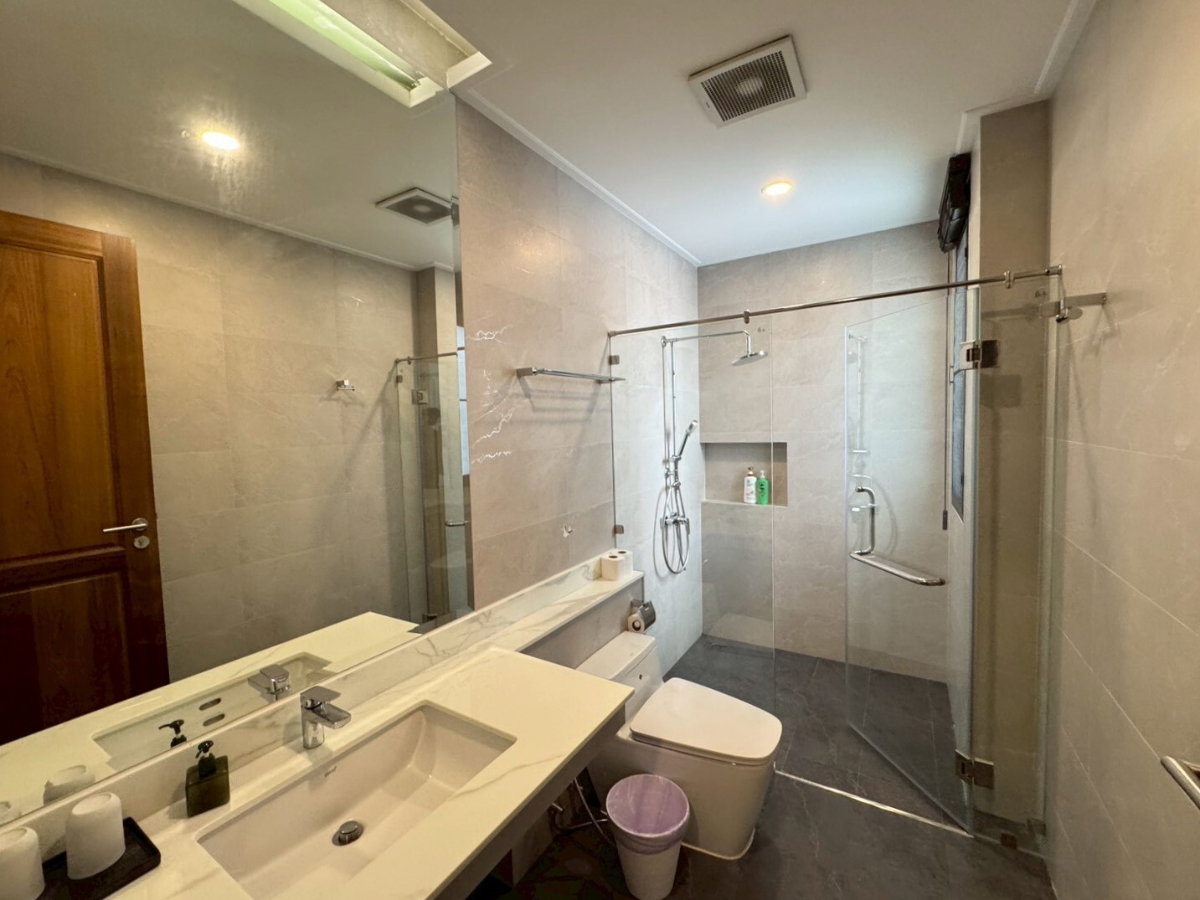 รูป บ้านหรู สร้างใหม่ พื้นที่ใช้สอย 1,000 ตรม. พร้อมสระว่ายน้ำ ** NO CO-AGENT ** - รูปที่ 9/9