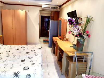Condos for rent Jomtien Sai 1 : Studio Condo for Rent at Jomtien Beach Condominium in Pattaya