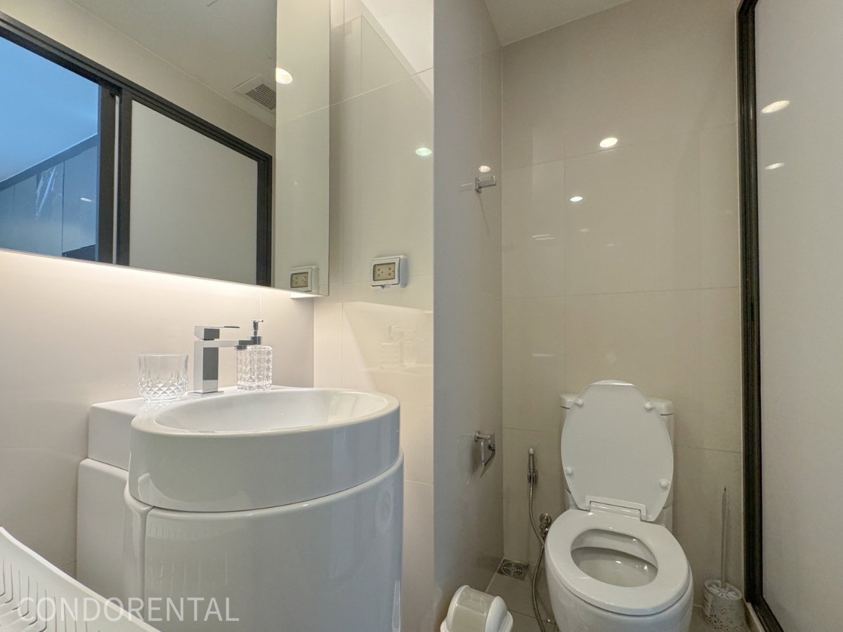 picture @Condorental condo for rent Rhythm Asoke - 16/18