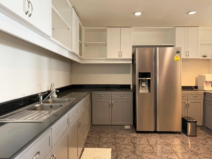 รูป LTHC6703 – Taiping Tower FOR RENT 4 beds 3 baths Size 250 Sq.M.Near BTS Ekkamai stations ONLY 80k/month - รูปที่ 2/7