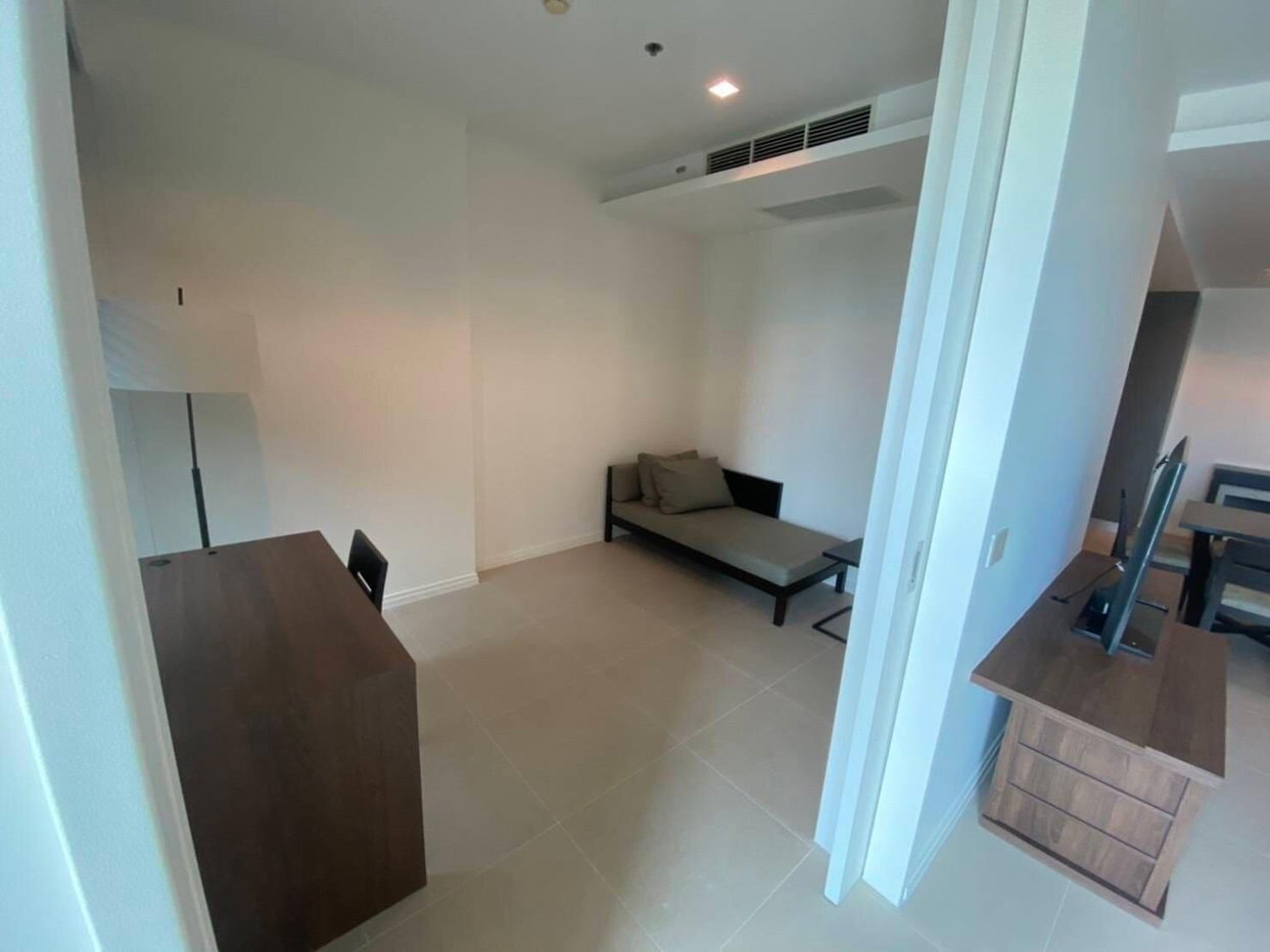 รูป LTH6364 – The River condominium FOR RENT 2 beds 3 baths size 138 Sq.M. Near BTS Saphan Taksin Station ONLY 70k/month - รูปที่ 2/6