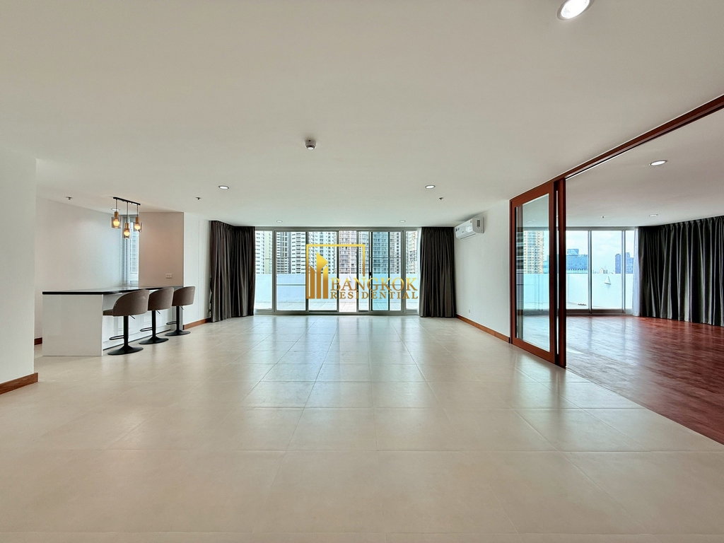 รูป Large 4 Bedroom Penthouse Apartment in Phrom Phong Area - BR0264AP - รูปที่ 1/47