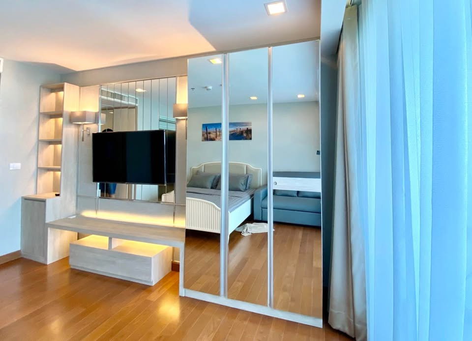 รูป For Sale The Palm Wongamat Beach 1BR Sea View Condominium - รูปที่ 2/10