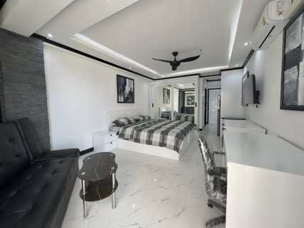 1 Bed Condo for Sale at Jomtien Beach Condominium in Pattaya
