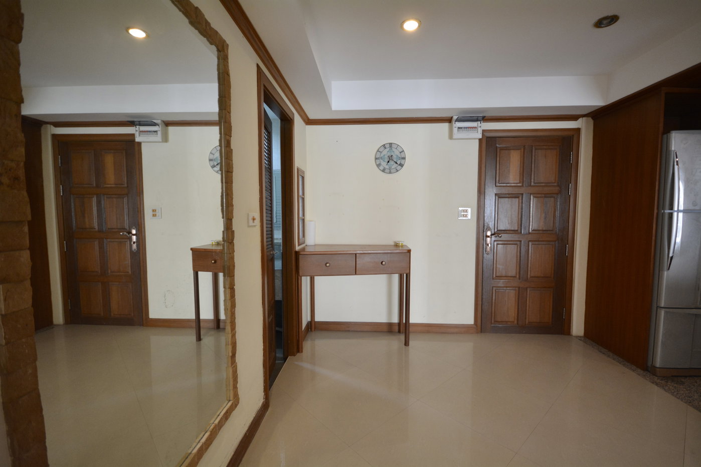 รูป 2 BedCondo for Rent at Jomtien Beach Condominium in Pattaya - รูปที่ 10/19
