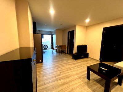 Condos for rent : Condo for rent Sathorn Happyland  67 sqm 2 bed 12 bath by owner 0816234511