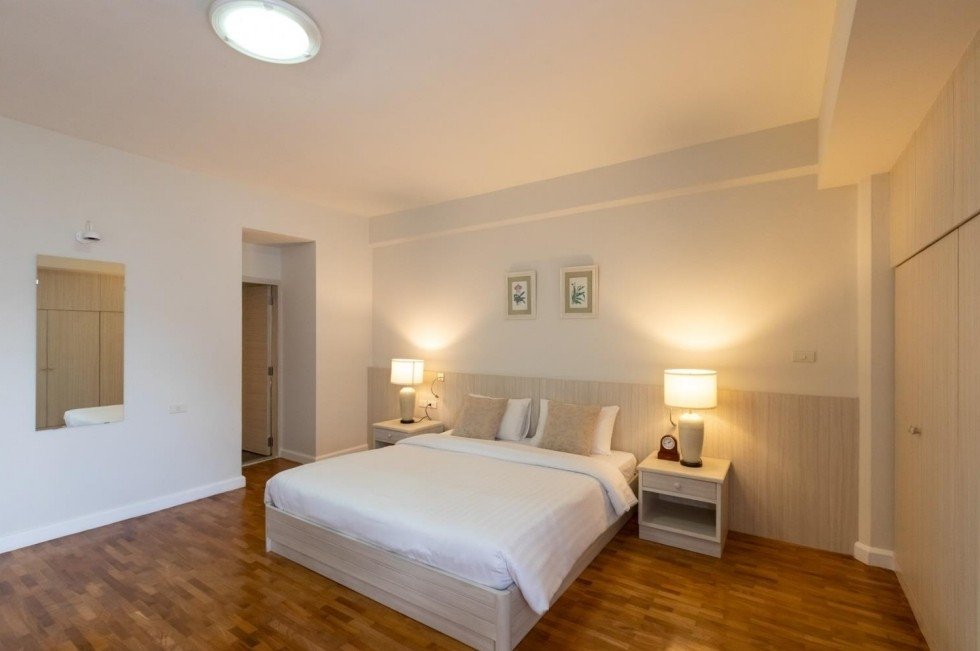 รูป LTH7410 – Krystal Court FOR RENT 2 beds 2 baths size 166 Sq.M.Near BTS Nana station ONLY 76k/month - รูปที่ 3/6