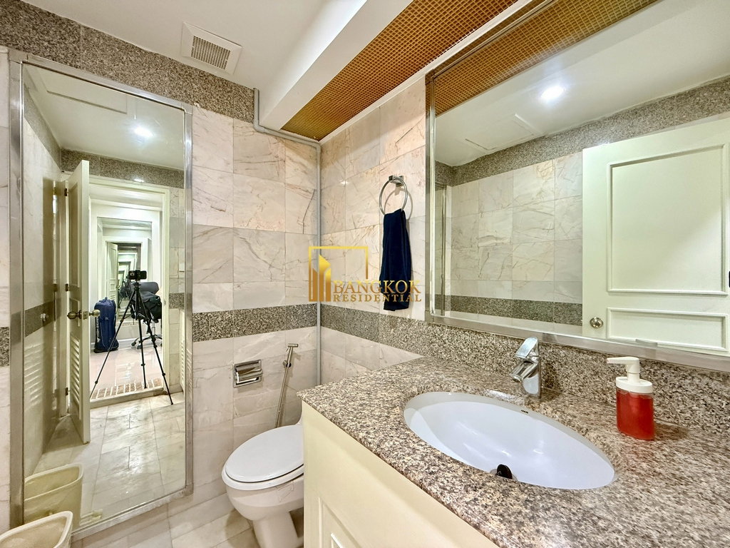 รูป President Park | Large 2 Bedroom Condo in Sukhumvit 24 - BR60846CD - รูปที่ 12/41