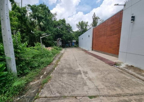 LTH6962 – Land FOR SALE in Punnawithi size 460 Sq.Wah.BTS Punnawithi Station ONLY 54.5 MB